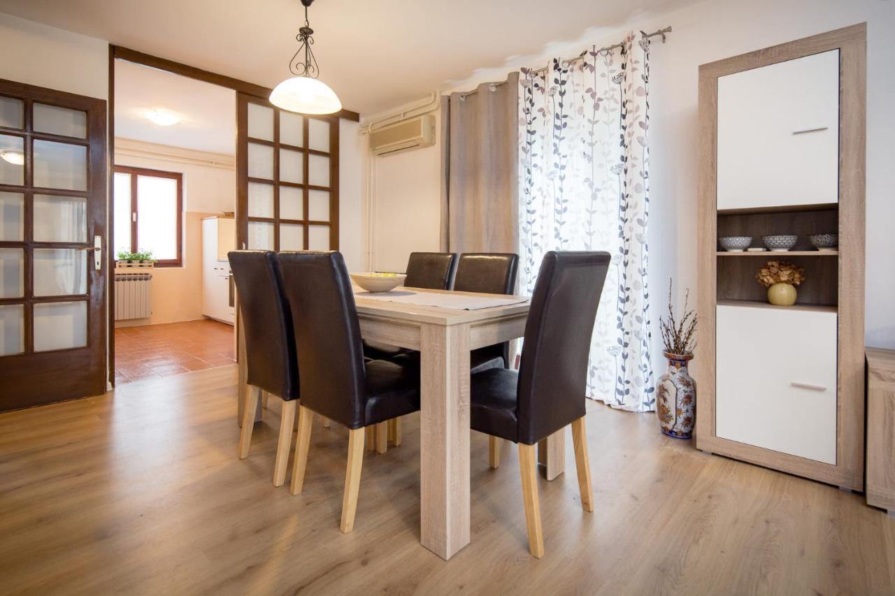 Holiday House Casa Maria โรวีน ภายนอก รูปภาพ